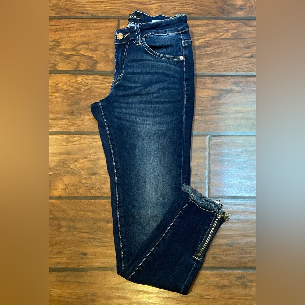 KanCan Fray-Hem Ankle-Zip Jeans